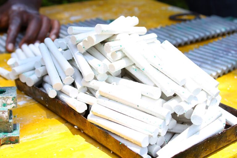 How to Make Chalk Sawa World